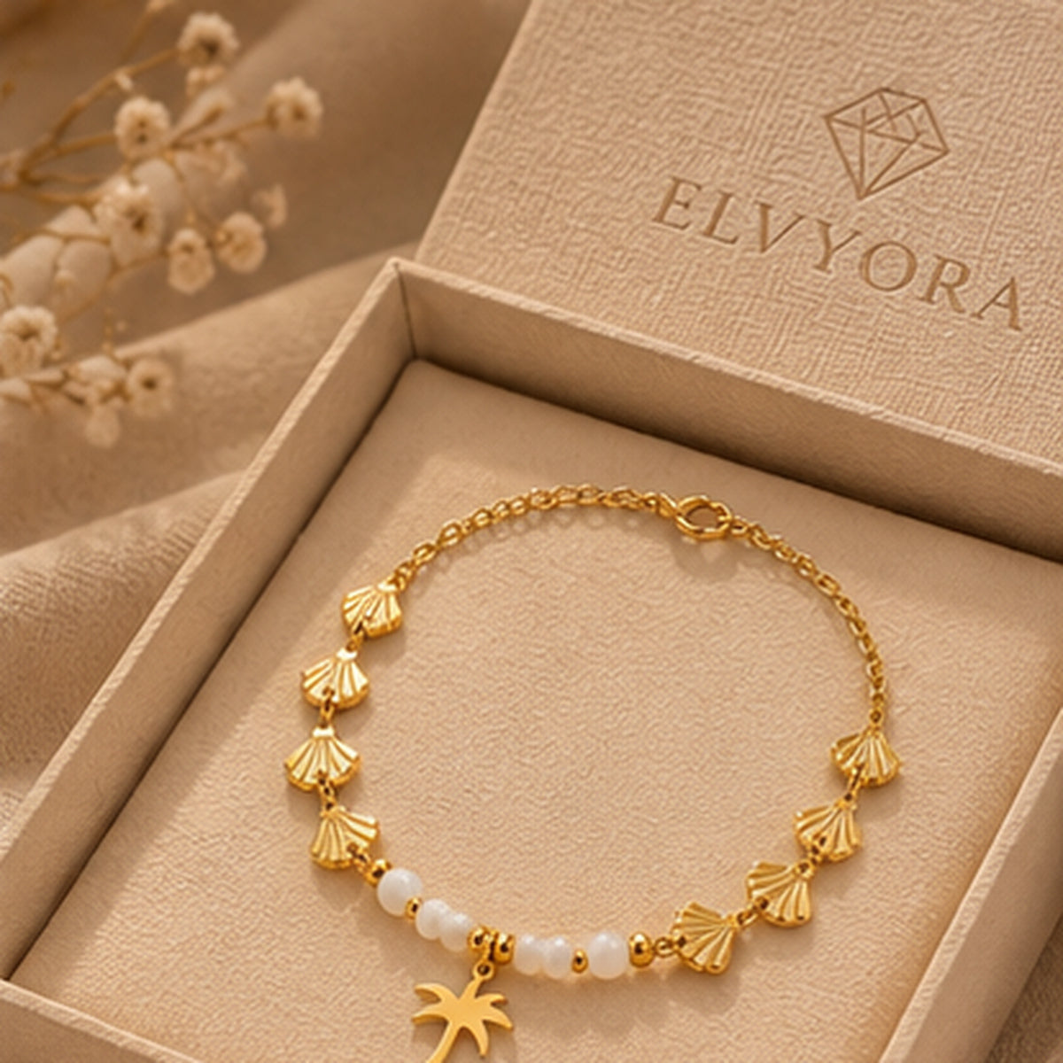 Bracelet Naïa – Coquillages & Palmier Doré