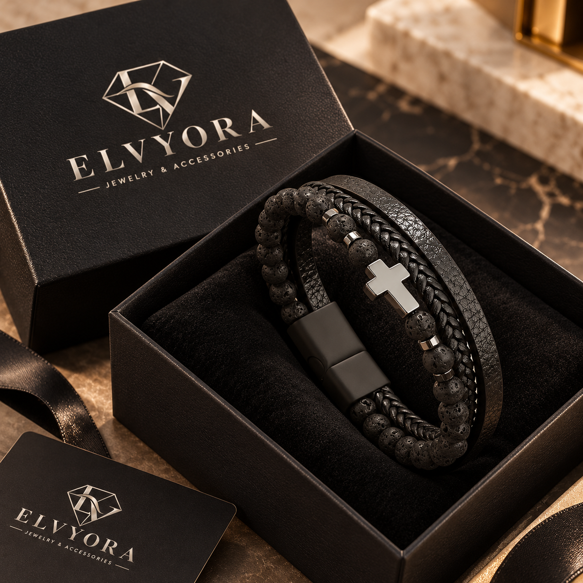Bracelet Mattéo noir dans un coffret illustratif portant le logo ELVYORA