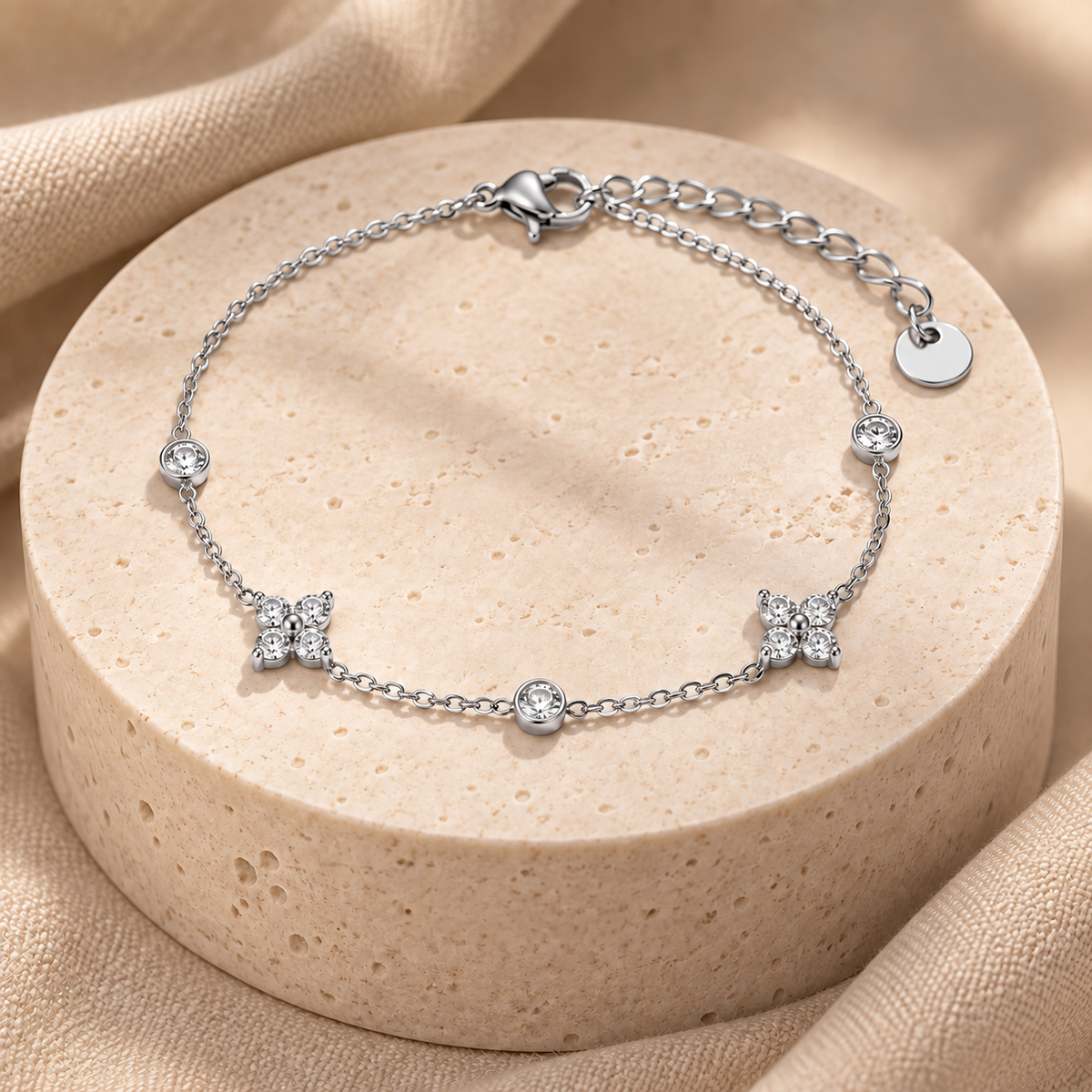 Bracelet Floréa Éclat argenté sur présentoir