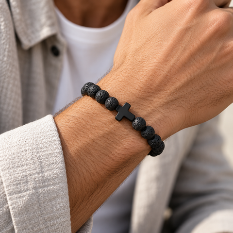 Bracelet Noé — Perles Noires & Croix